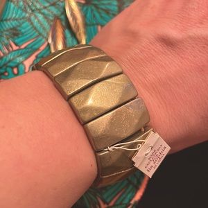 Lia Sophia Matte Gold Tone Stretch Bracelet